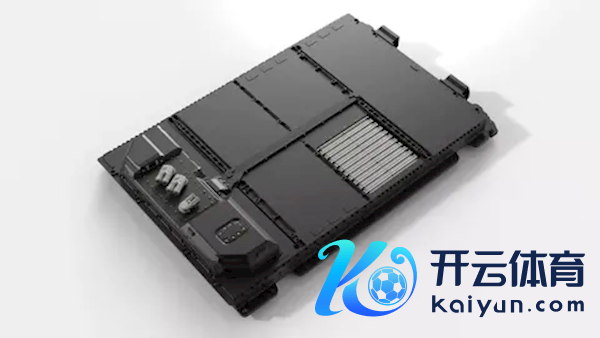 纯电续航1000km+！飞驰固态电板原型车初次曝光：比油车还能跑