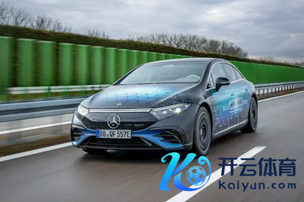 纯电续航1000km+！飞驰固态电板原型车初次曝光：比油车还能跑